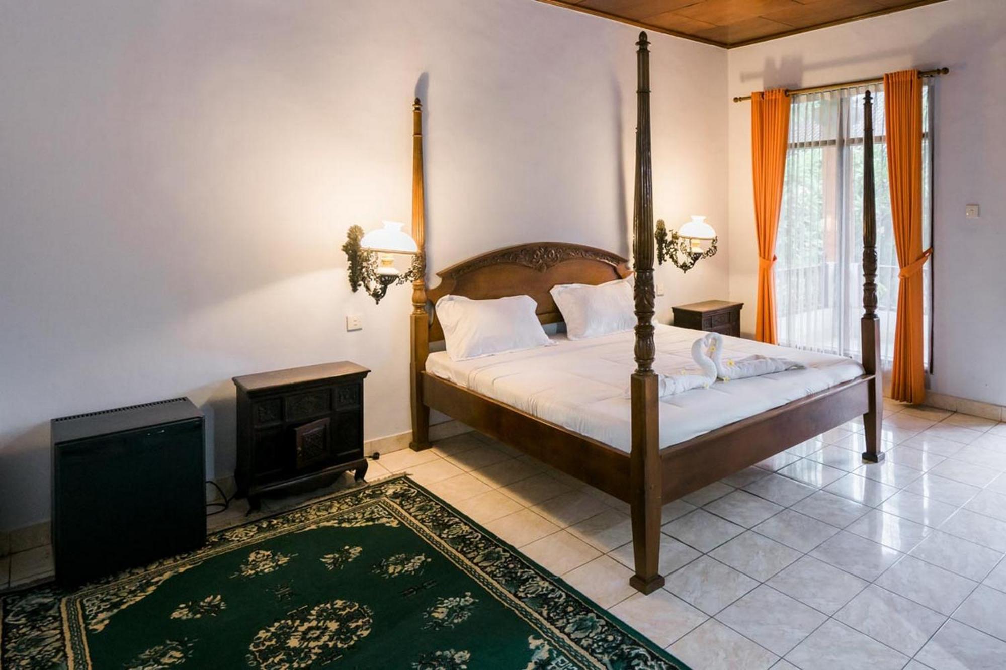 Urbanview Hotel Ananda Beach Sanur Exterior photo