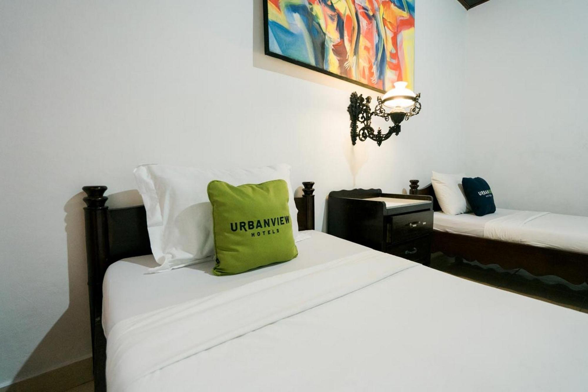Urbanview Hotel Ananda Beach Sanur Exterior photo